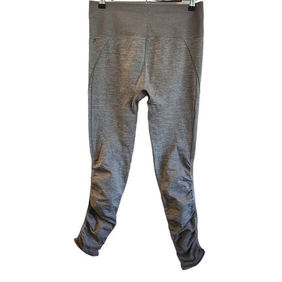Fabletics Gray Seamless Ruched Leggings Size Medium - Picture 1 of 4